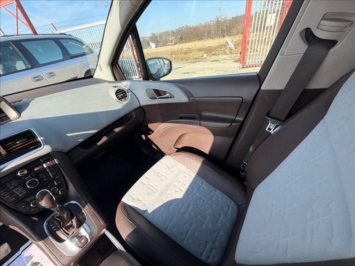 2011 Opel Meriva - 19