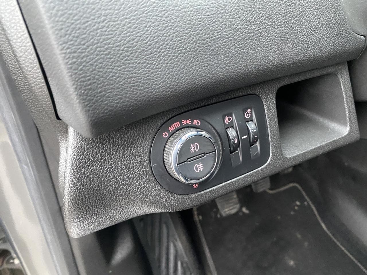 2015 Opel Meriva - 15