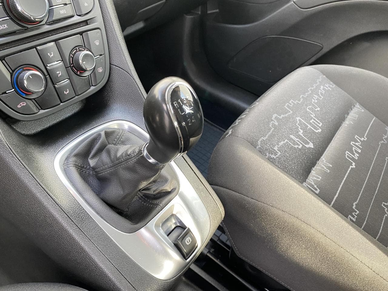 2014 Opel Meriva - 15