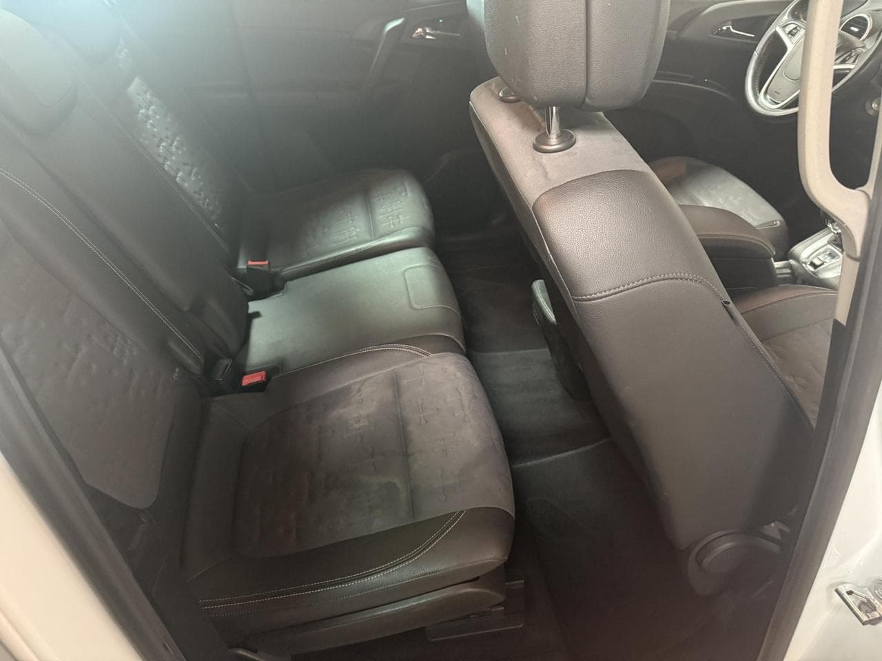 2013 Opel Meriva - 23