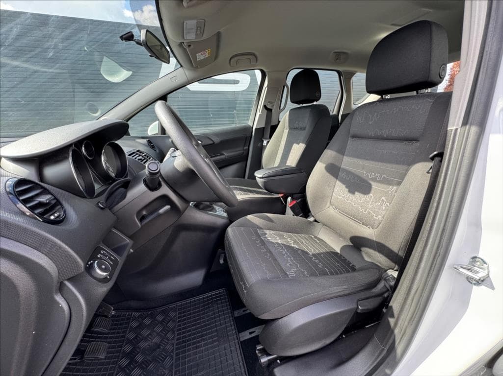 2016 Opel Meriva - 25