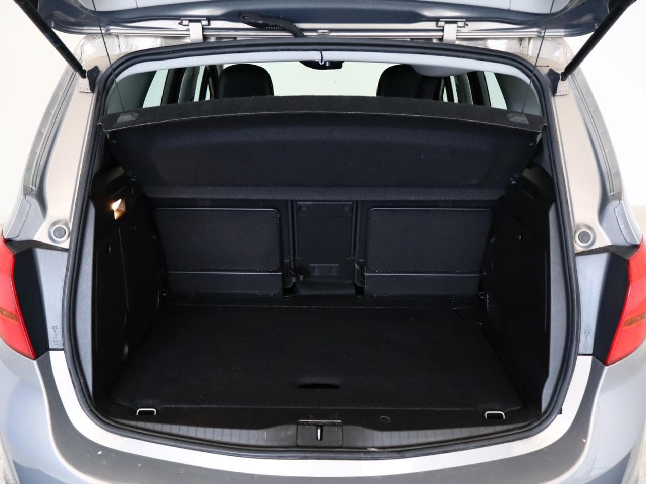 2010 Opel MERIVA - 17