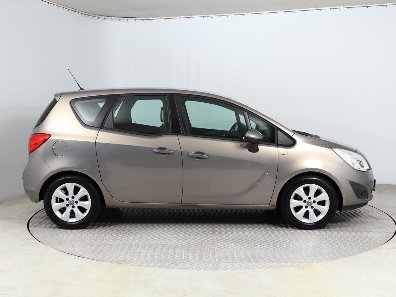 2010 Opel MERIVA - 8