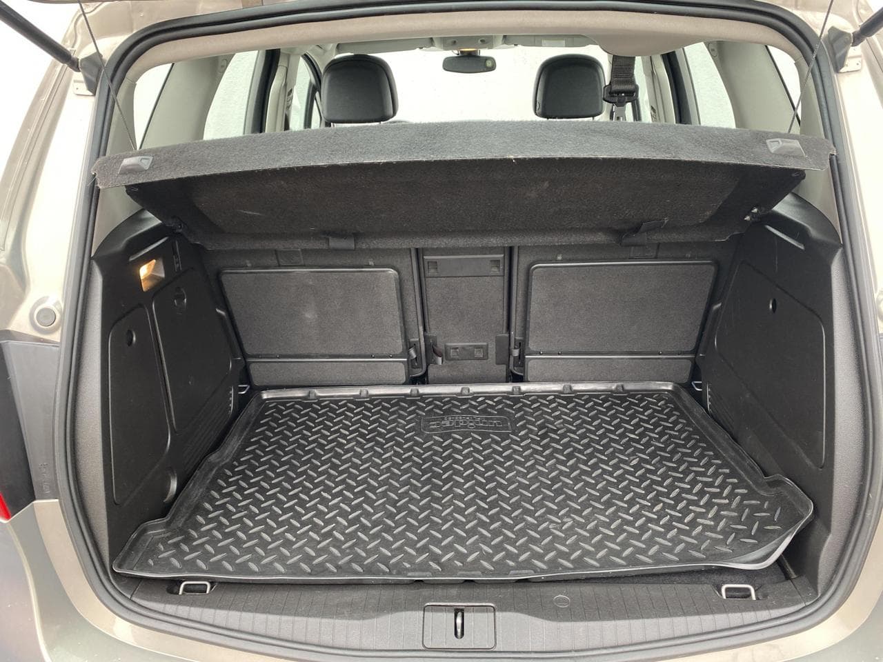 2011 Opel MERIVA - 12