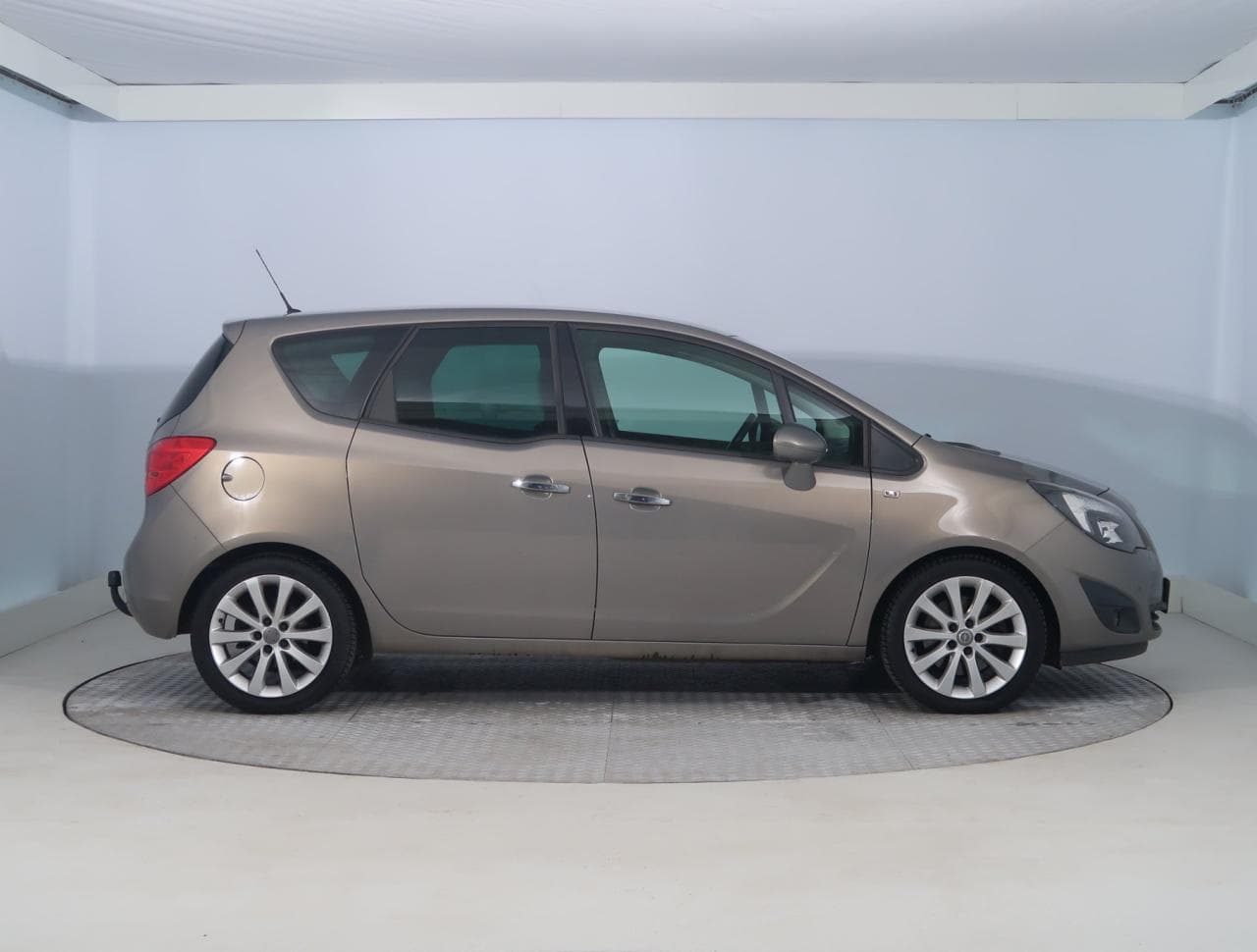 2010 Opel MERIVA - 8