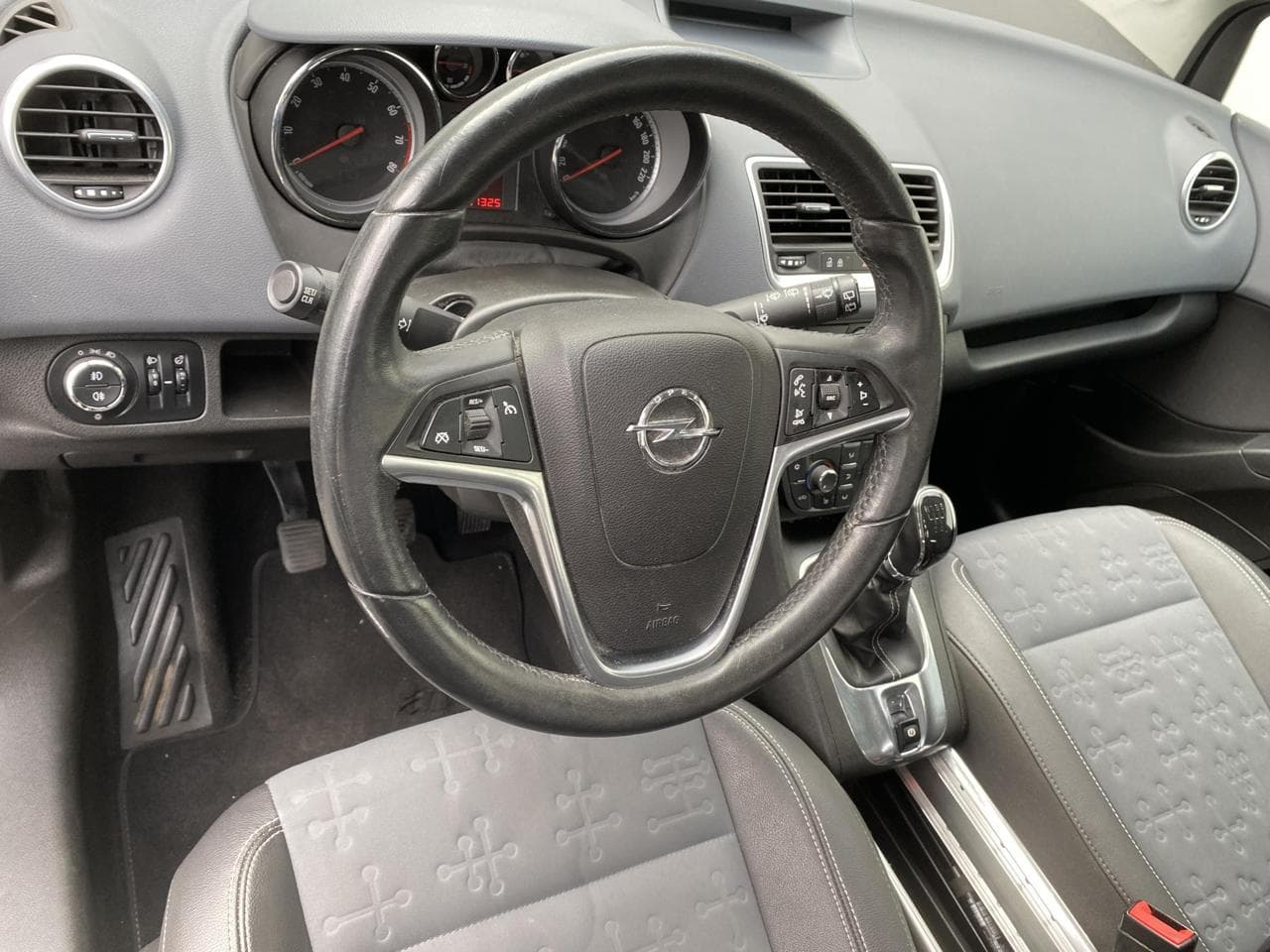 2011 Opel MERIVA - 12