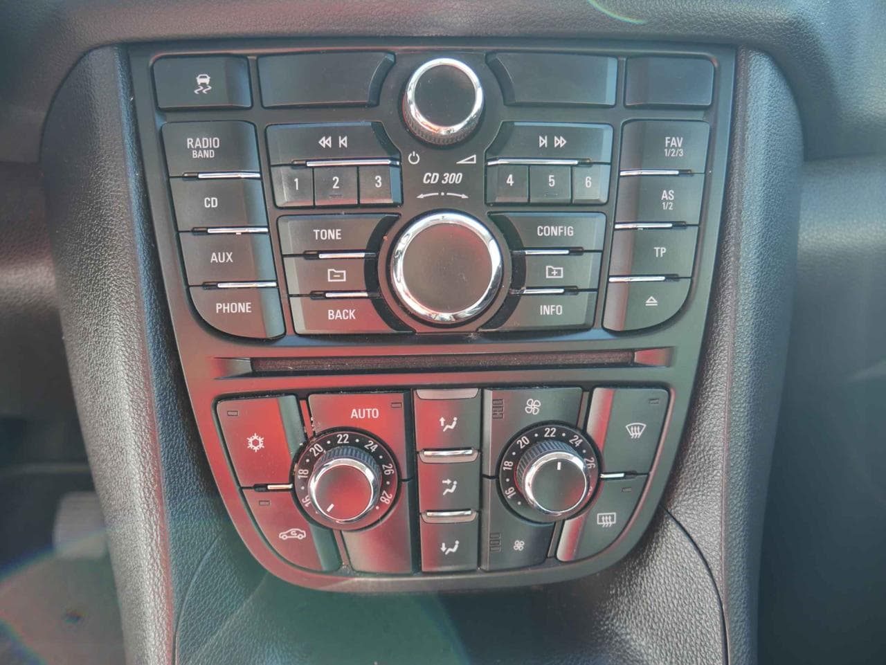 2016 Opel MERIVA - 27