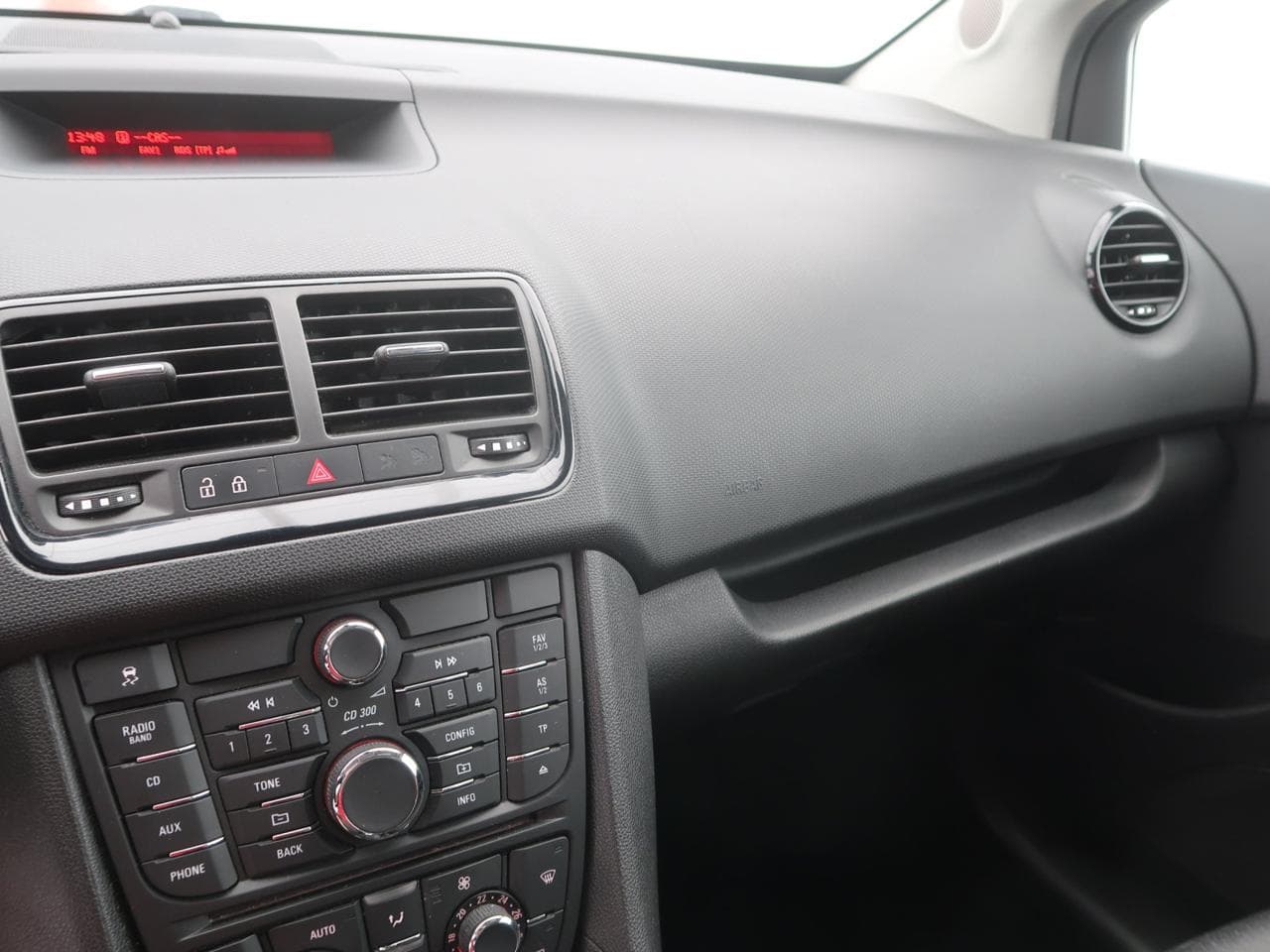 2015 Opel MERIVA - 16