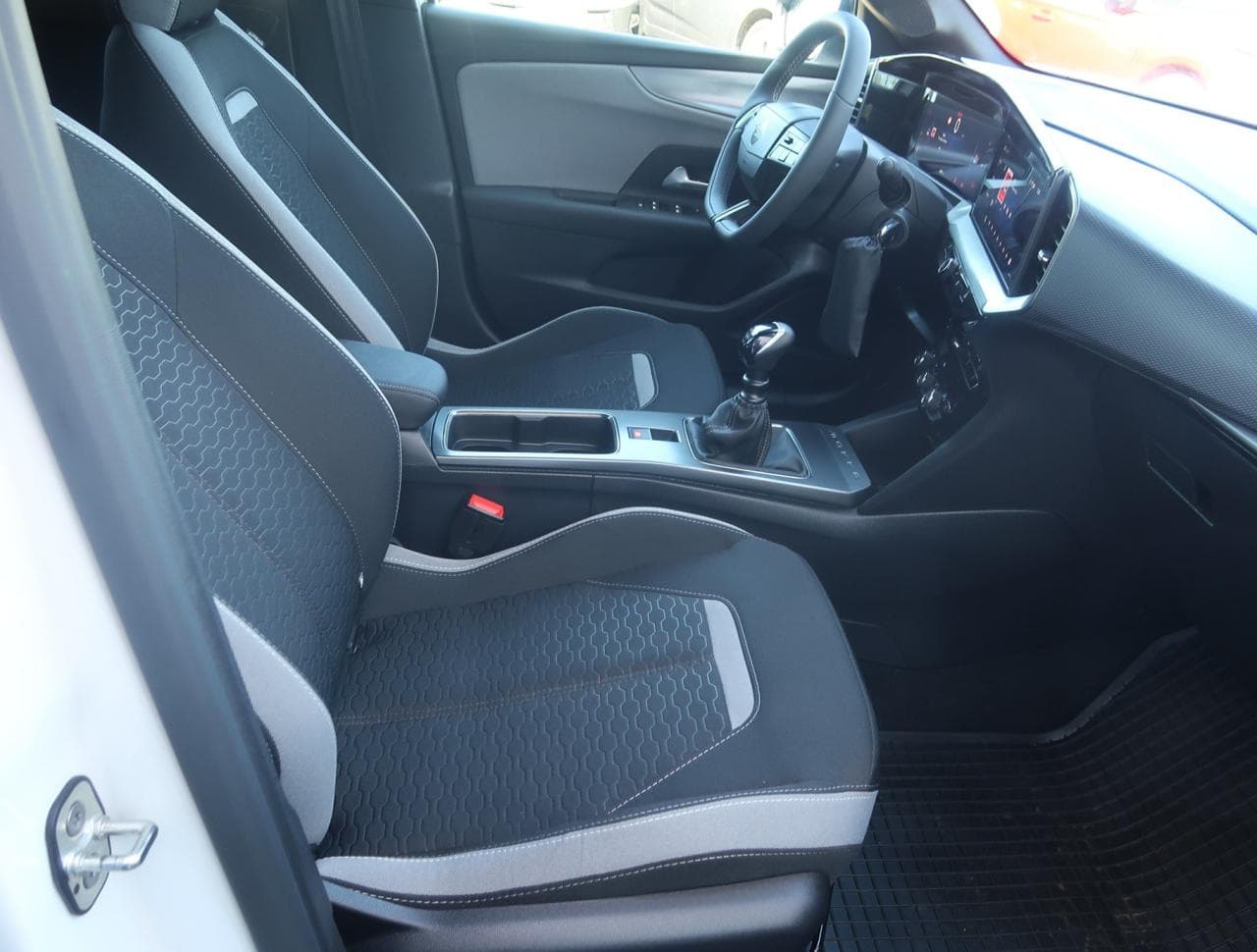 2025 Opel MOKKA - 12