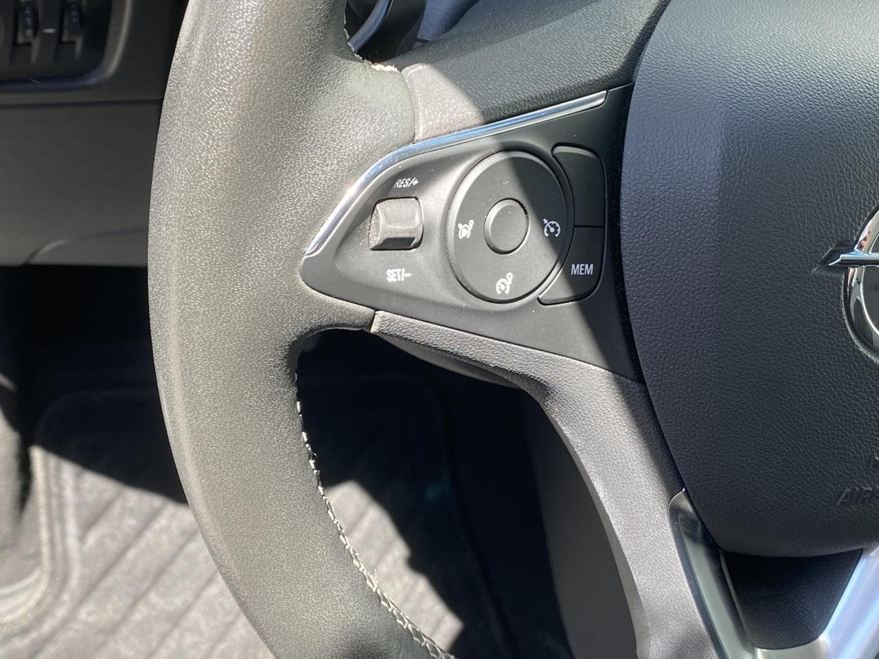 2022 Opel MOKKA - 13