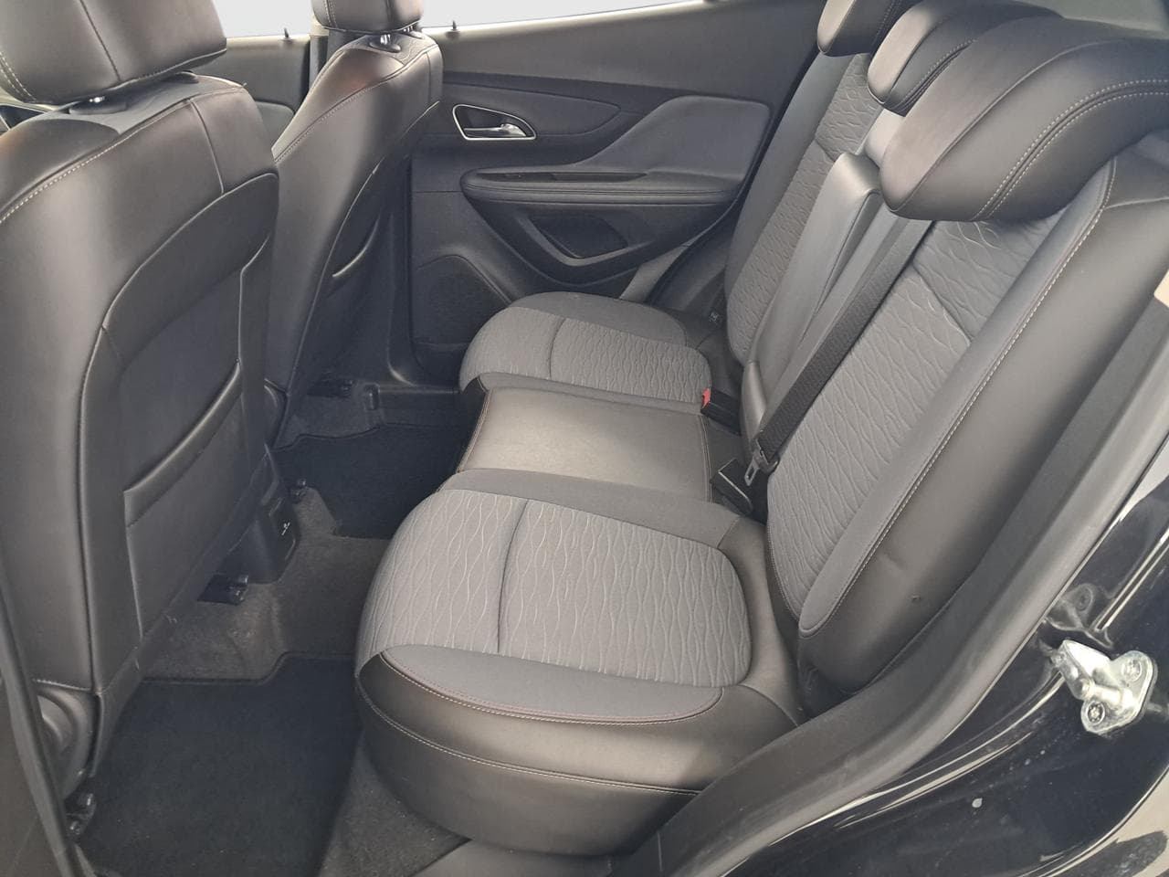 2015 Opel MOKKA - 15