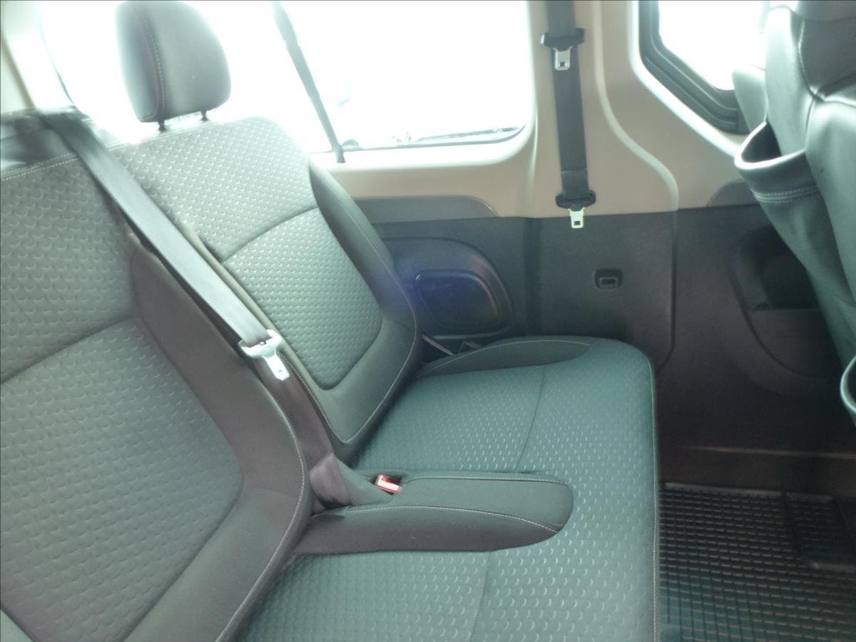 2019 Opel Vivaro - 18