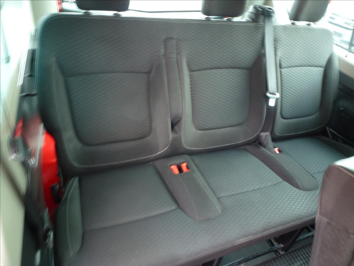 2019 Opel Vivaro - 19