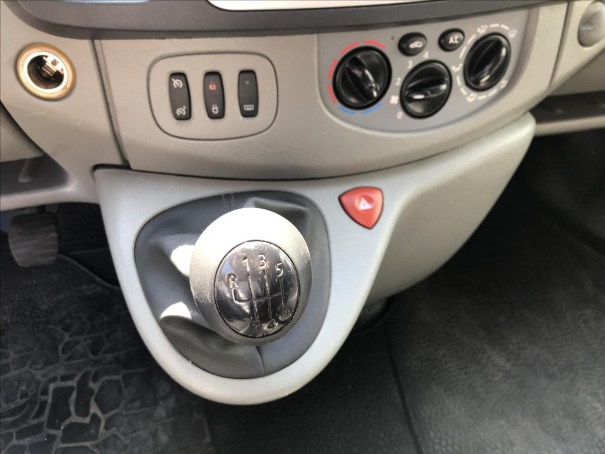 2011 Opel VIVARO - 20
