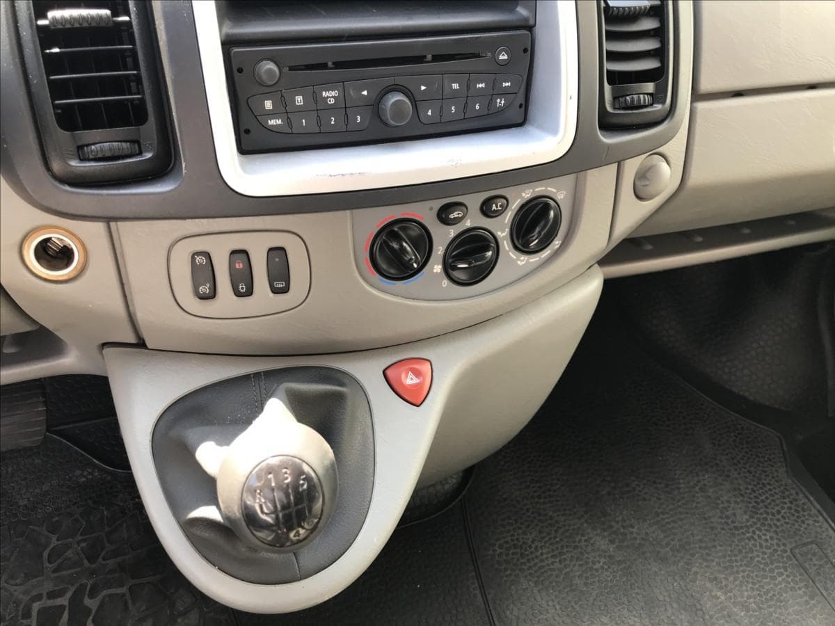 2011 Opel VIVARO - 10