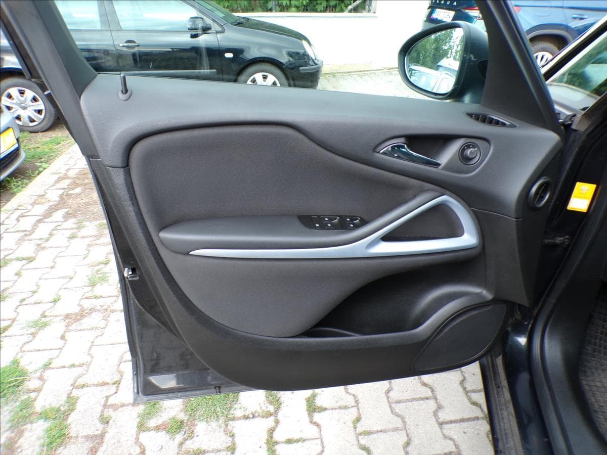 2016 Opel ZAFIRA - 17