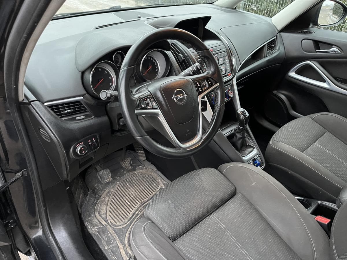 2015 Opel Zafira - 9