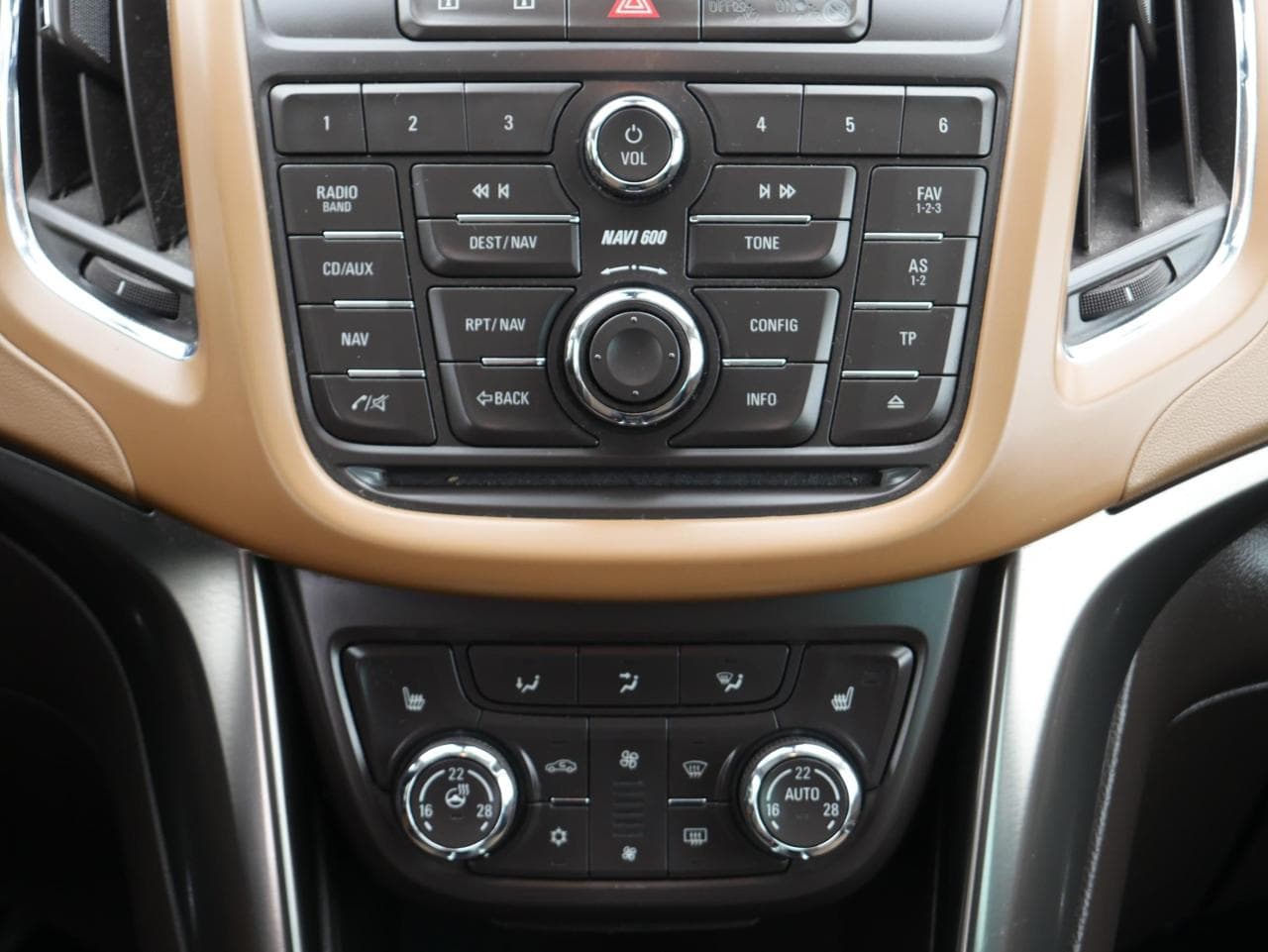2012 Opel ZAFIRA - 12