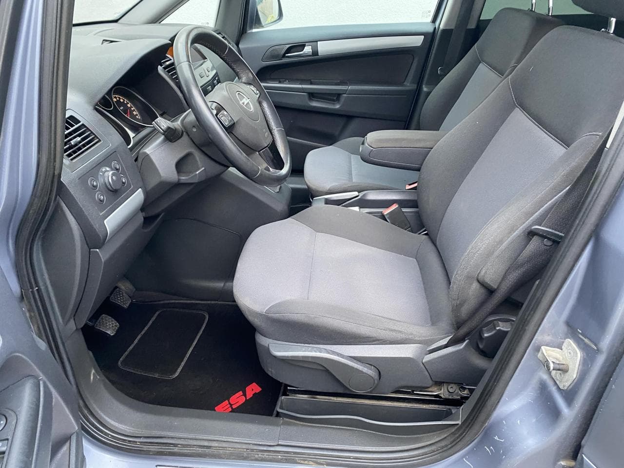 2010 Opel ZAFIRA - 9