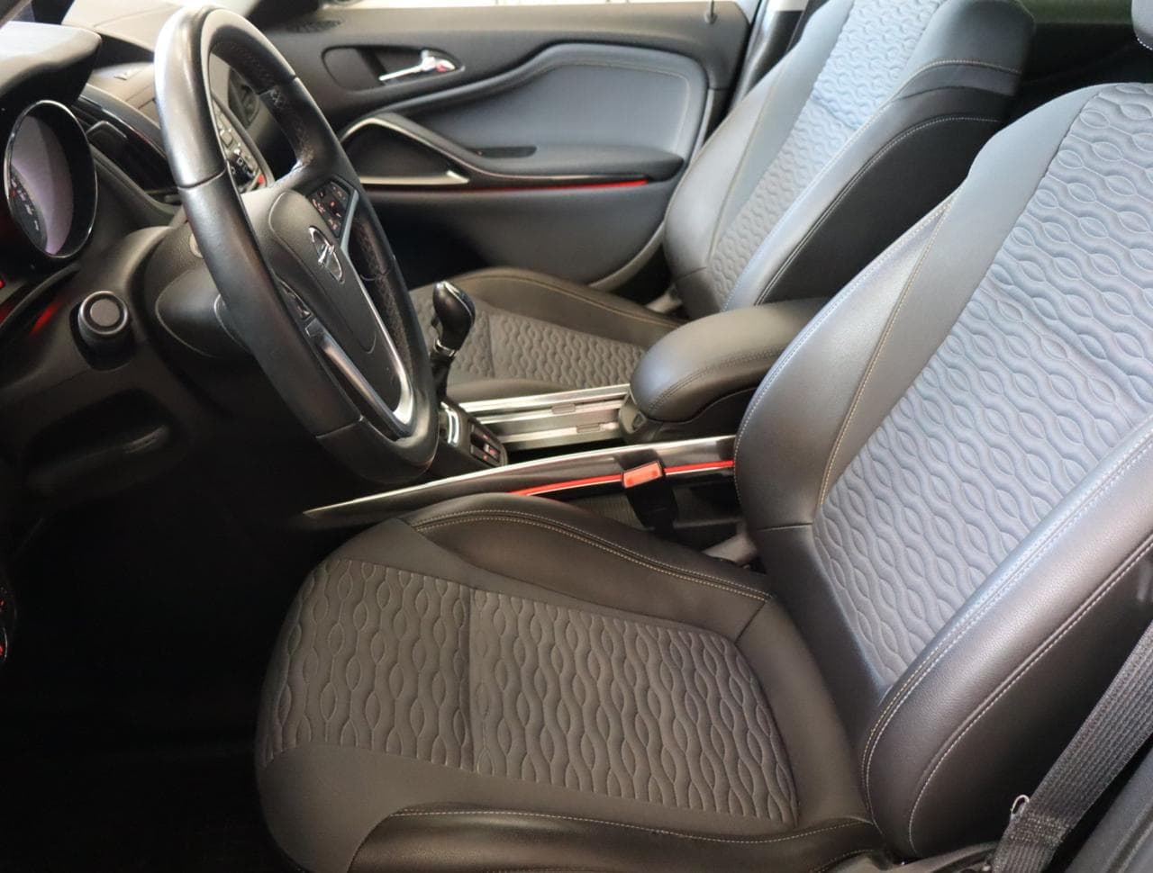 2015 Opel ZAFIRA - 16