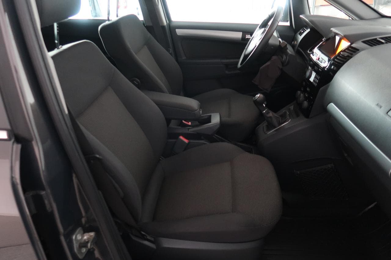 2013 Opel ZAFIRA - 12