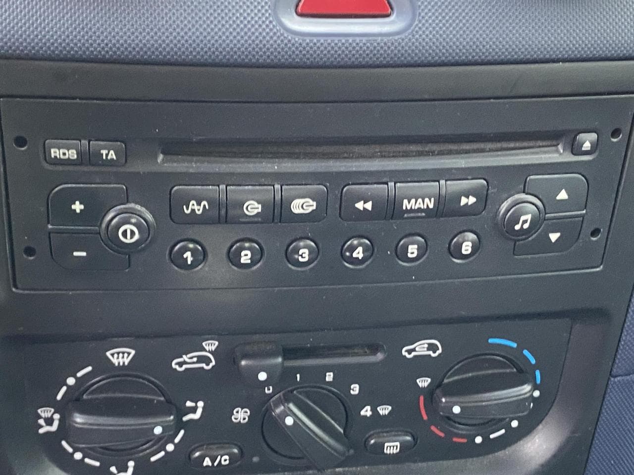 2006 Peugeot 1007 - 15