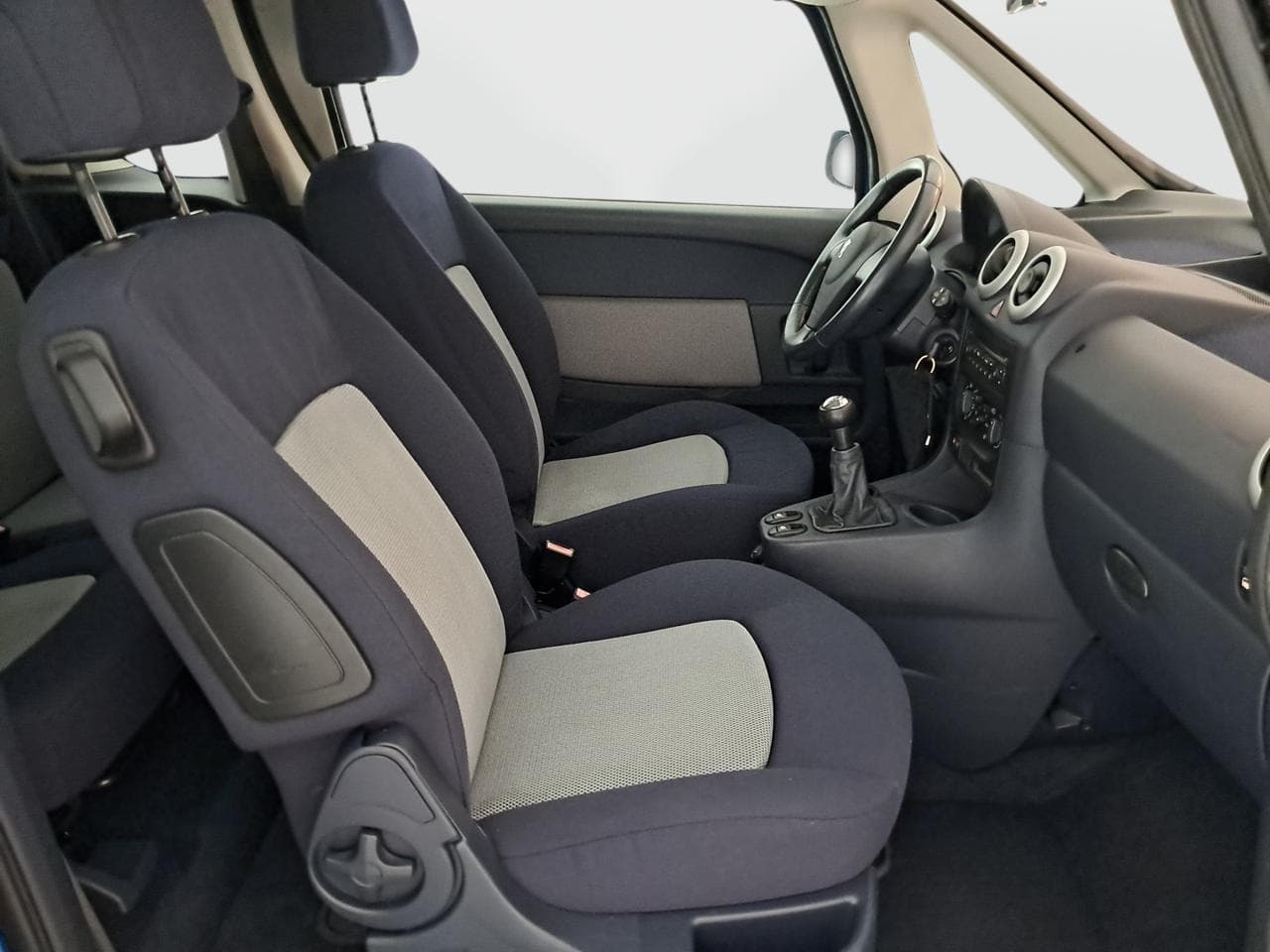 2005 Peugeot 1007 - 12