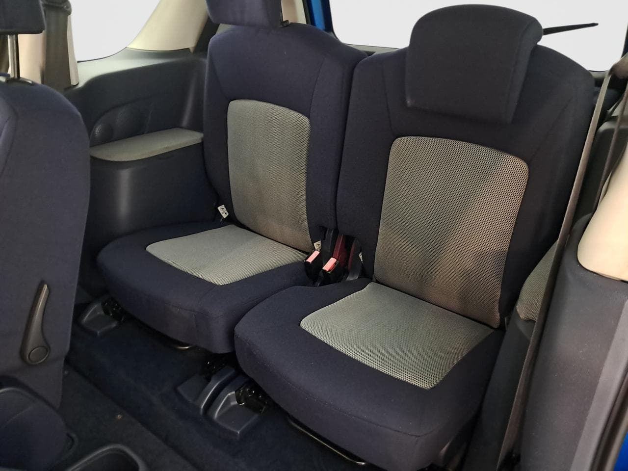 2005 Peugeot 1007 - 14