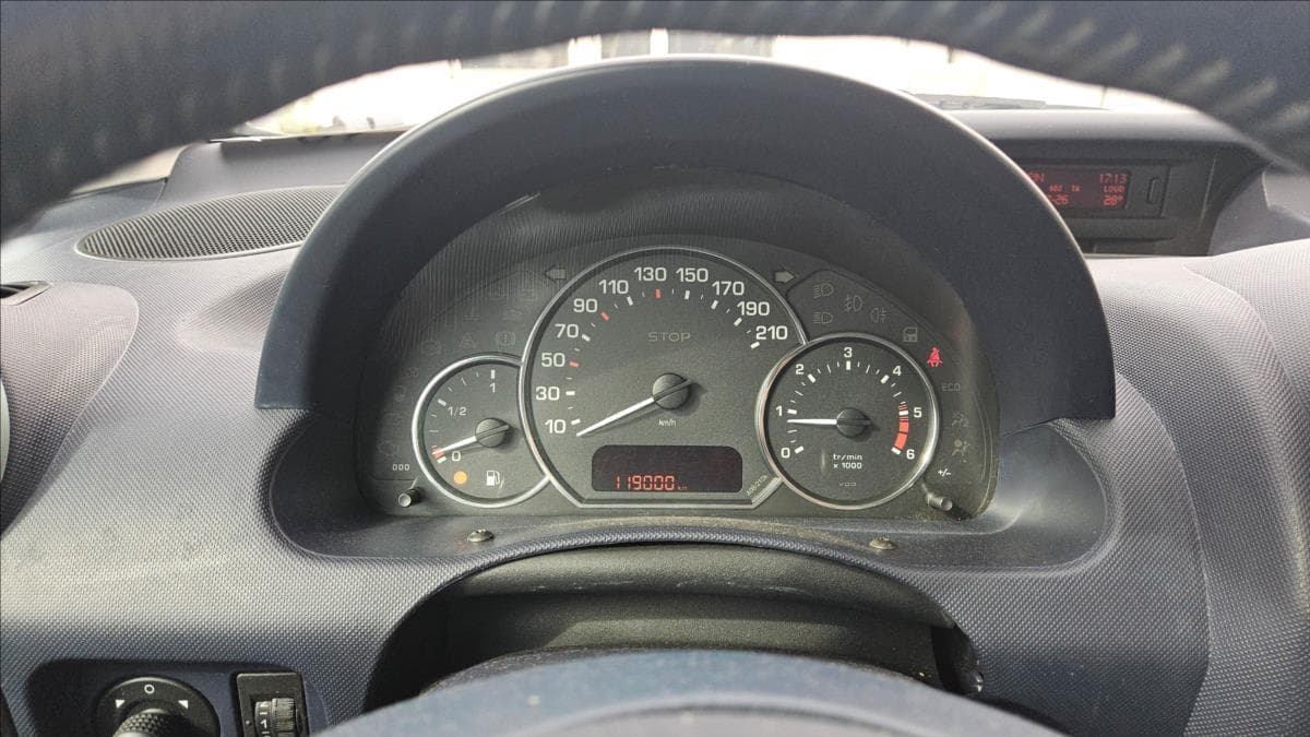 2005 Peugeot 1007 - 8