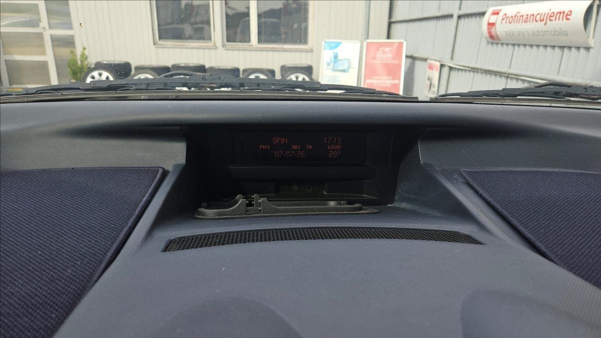 2005 Peugeot 1007 - 10