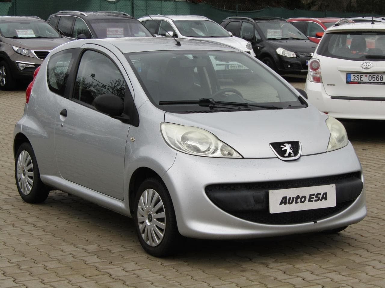 Peugeot 107 1.0 i hatchback