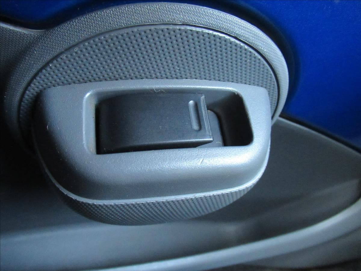 2010 Peugeot 107 - 14