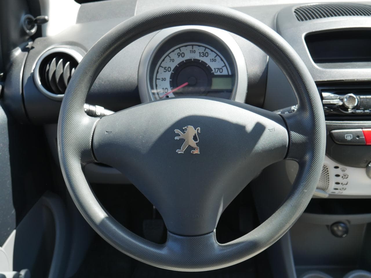 2009 Peugeot 107 - 11