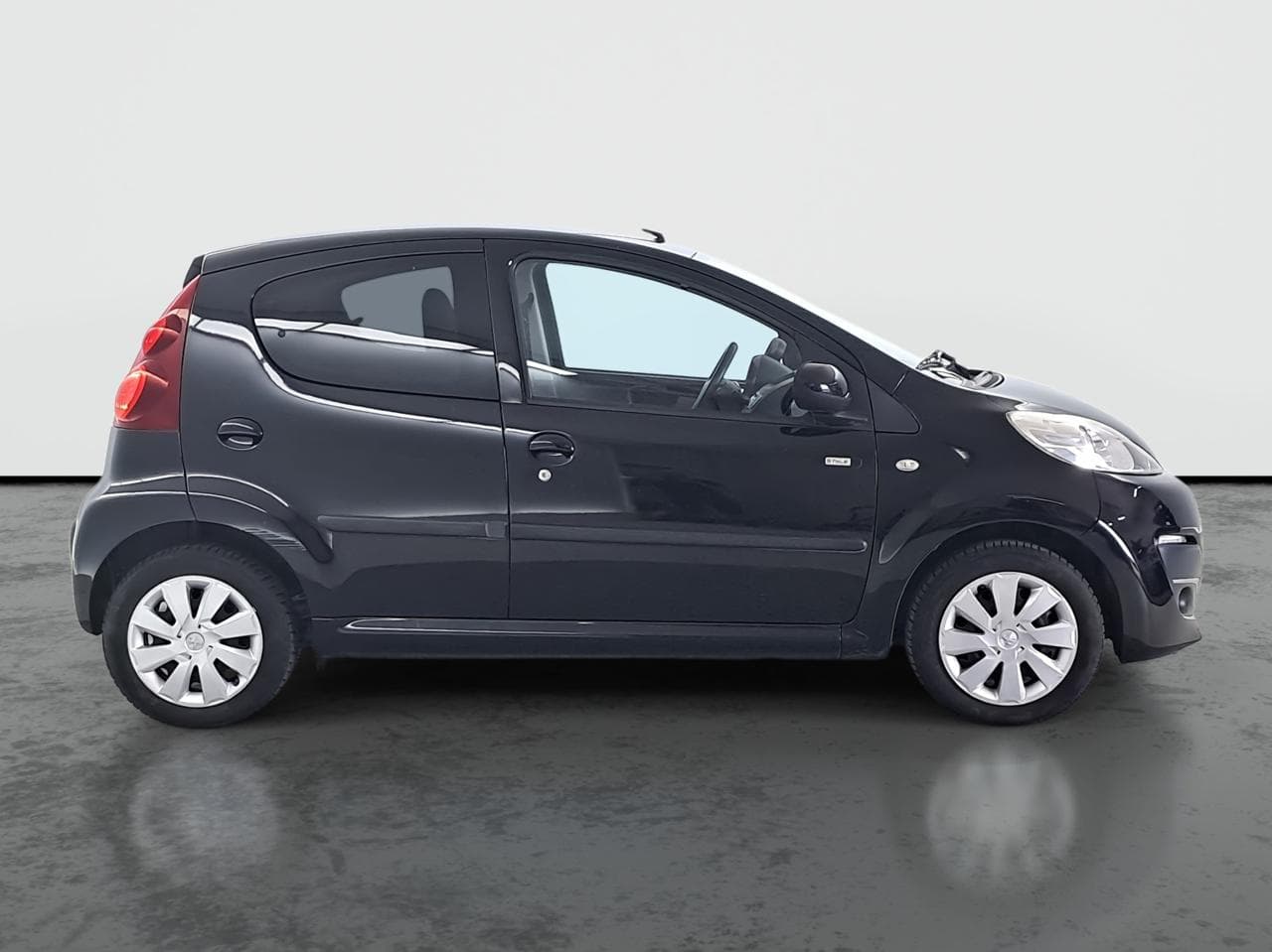 2014 Peugeot 107 - 14