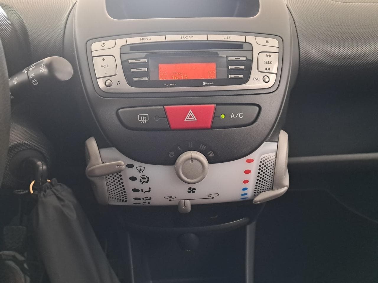 2014 Peugeot 107 - 33