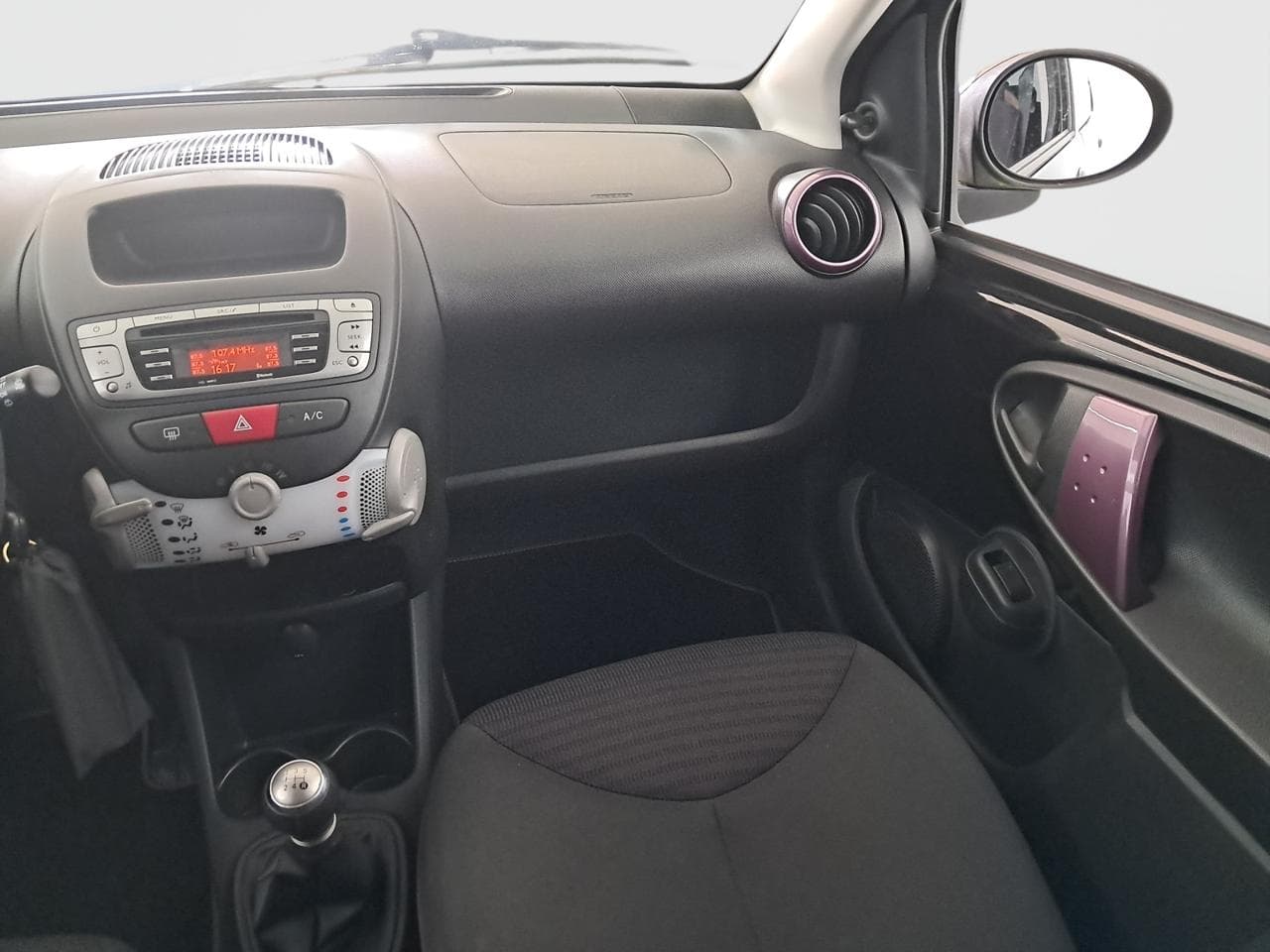 2014 Peugeot 107 - 20
