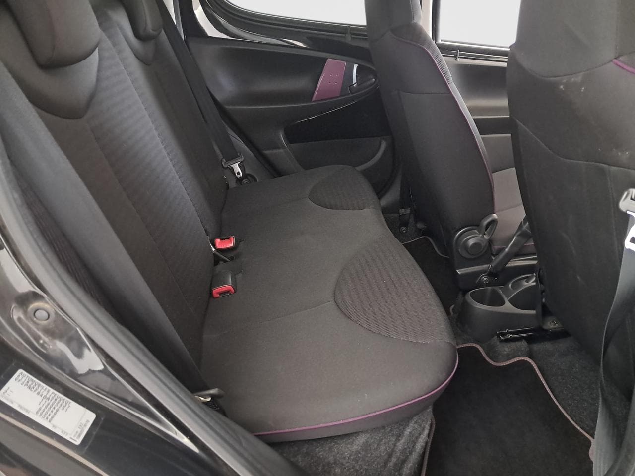 2014 Peugeot 107 - 24