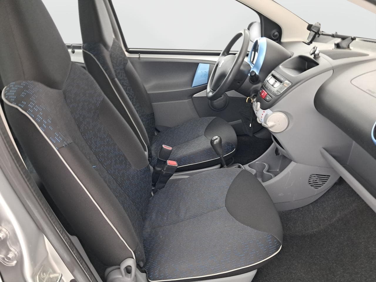 2011 Peugeot 107 - 12