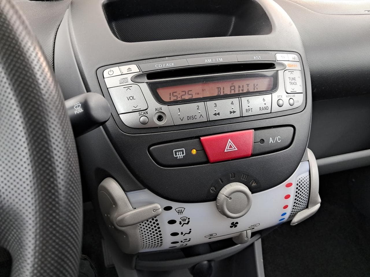 2011 Peugeot 107 - 18