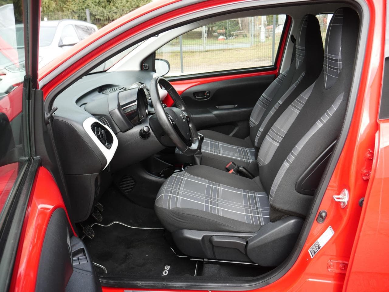 2018 Peugeot 108 - 9
