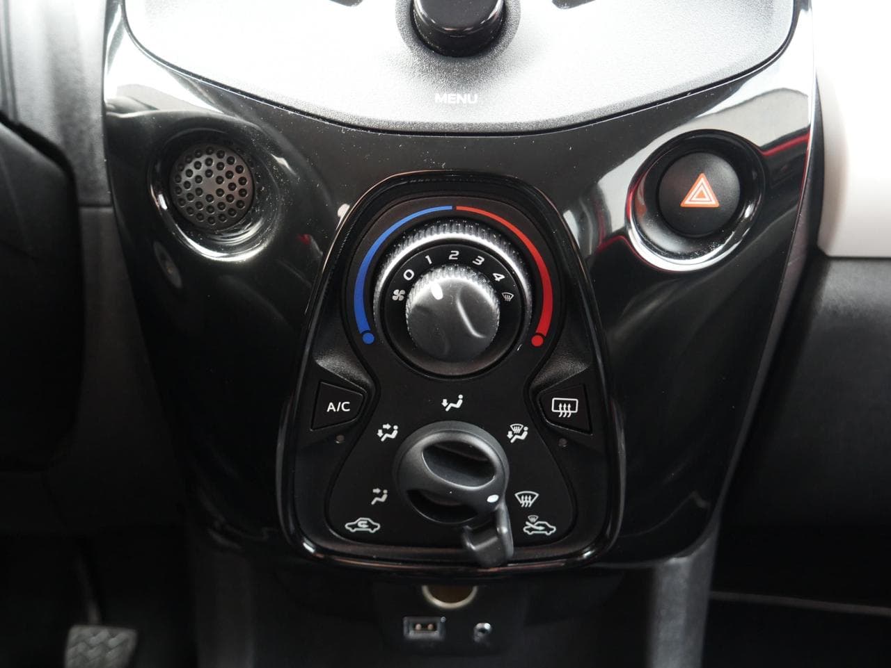 2018 Peugeot 108 - 13