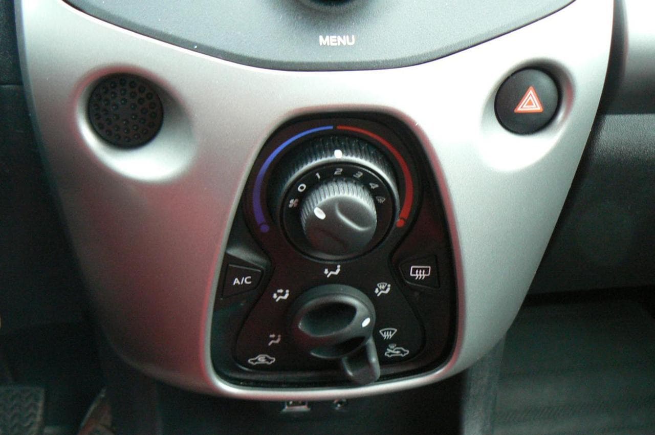 2016 Peugeot 108 - 14