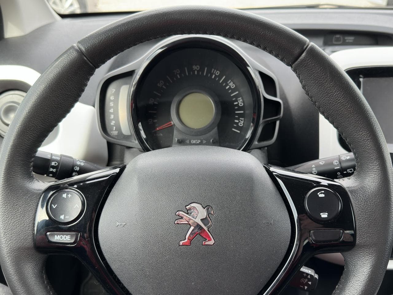 2014 Peugeot 108 - 13