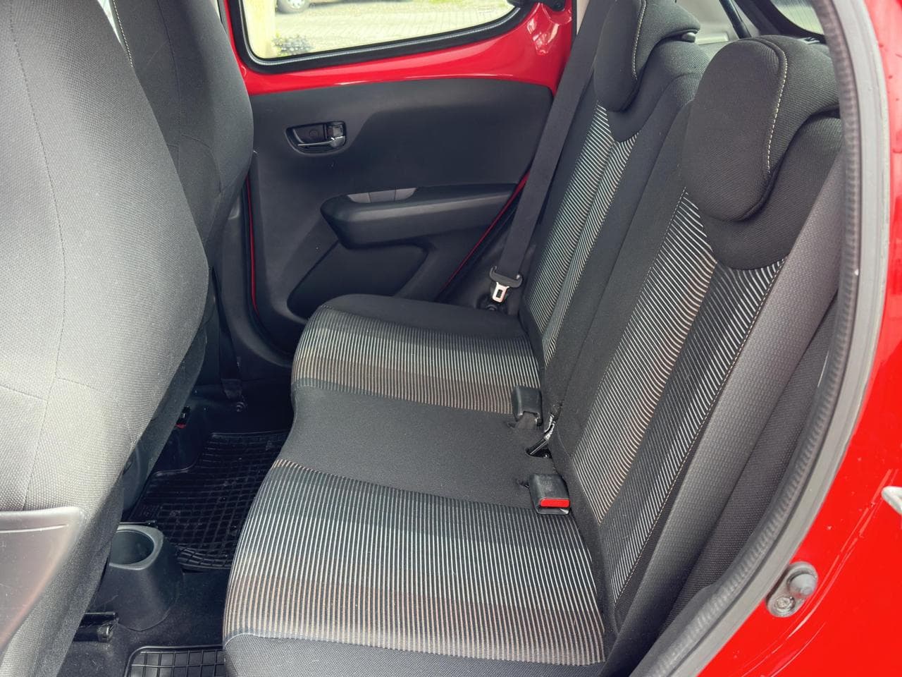 2014 Peugeot 108 - 10