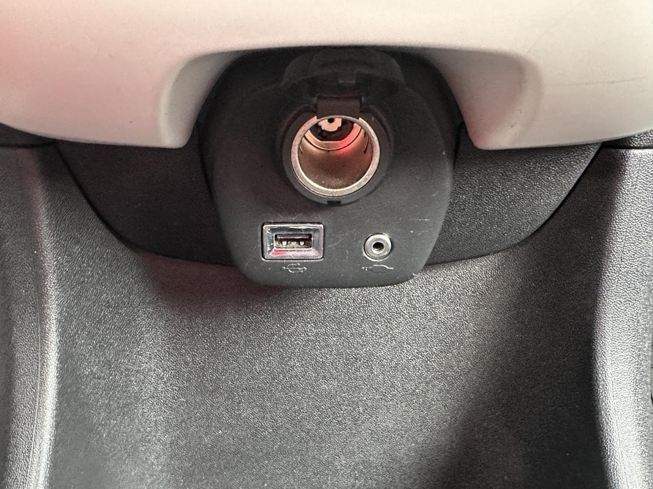 2014 Peugeot 108 - 17