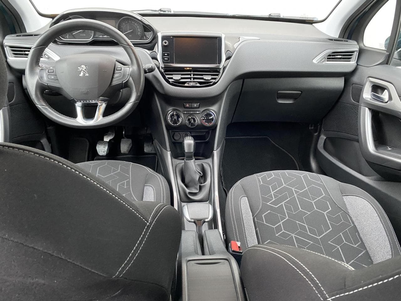 2018 Peugeot 2008 - 8