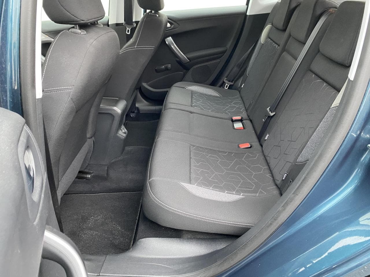 2018 Peugeot 2008 - 10