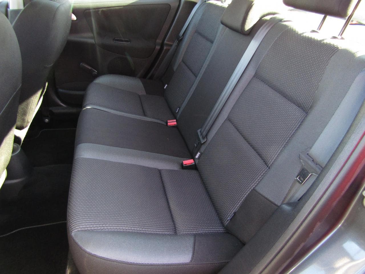 2010 Peugeot 207 - 9