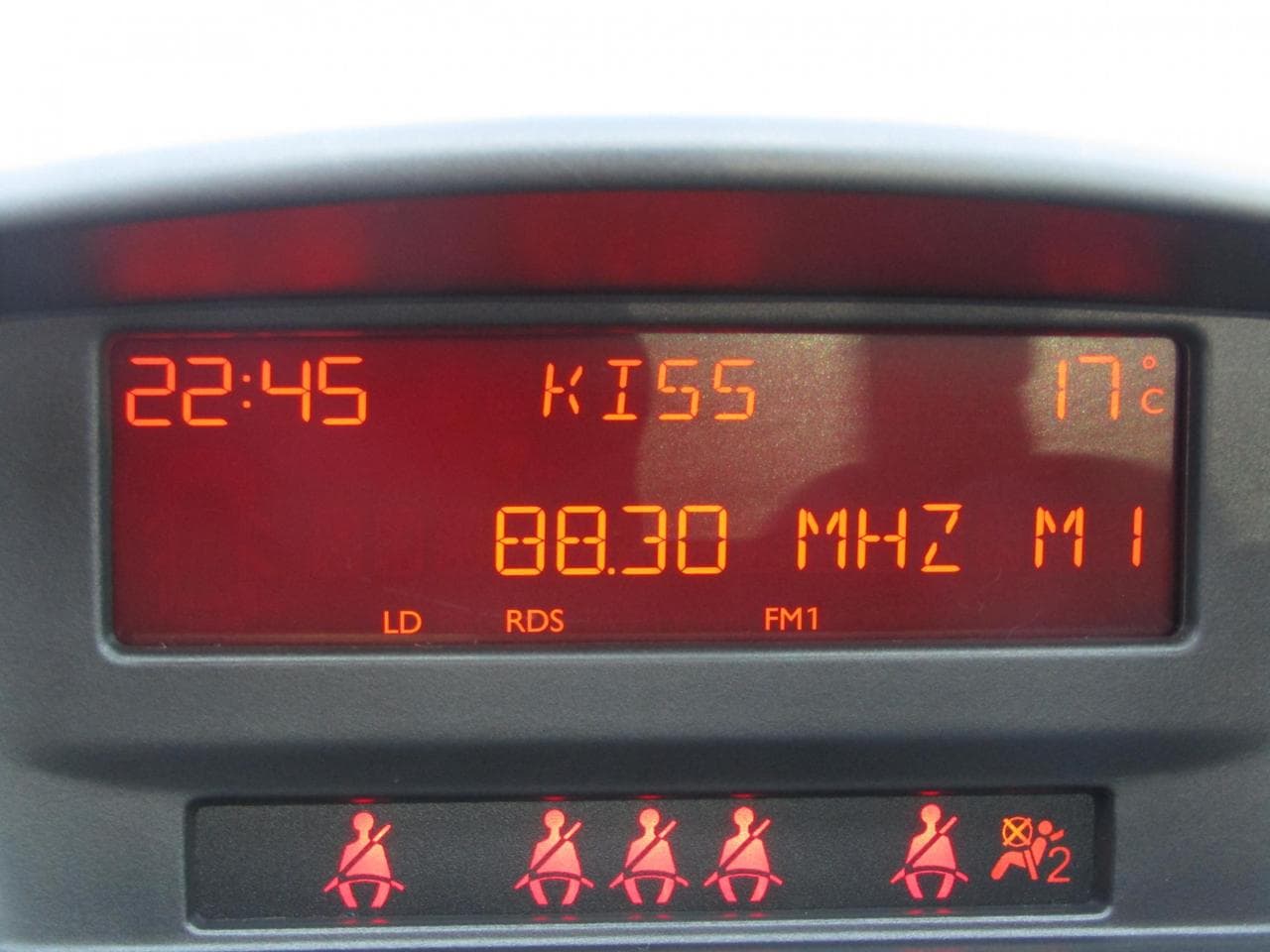 2010 Peugeot 207 - 13