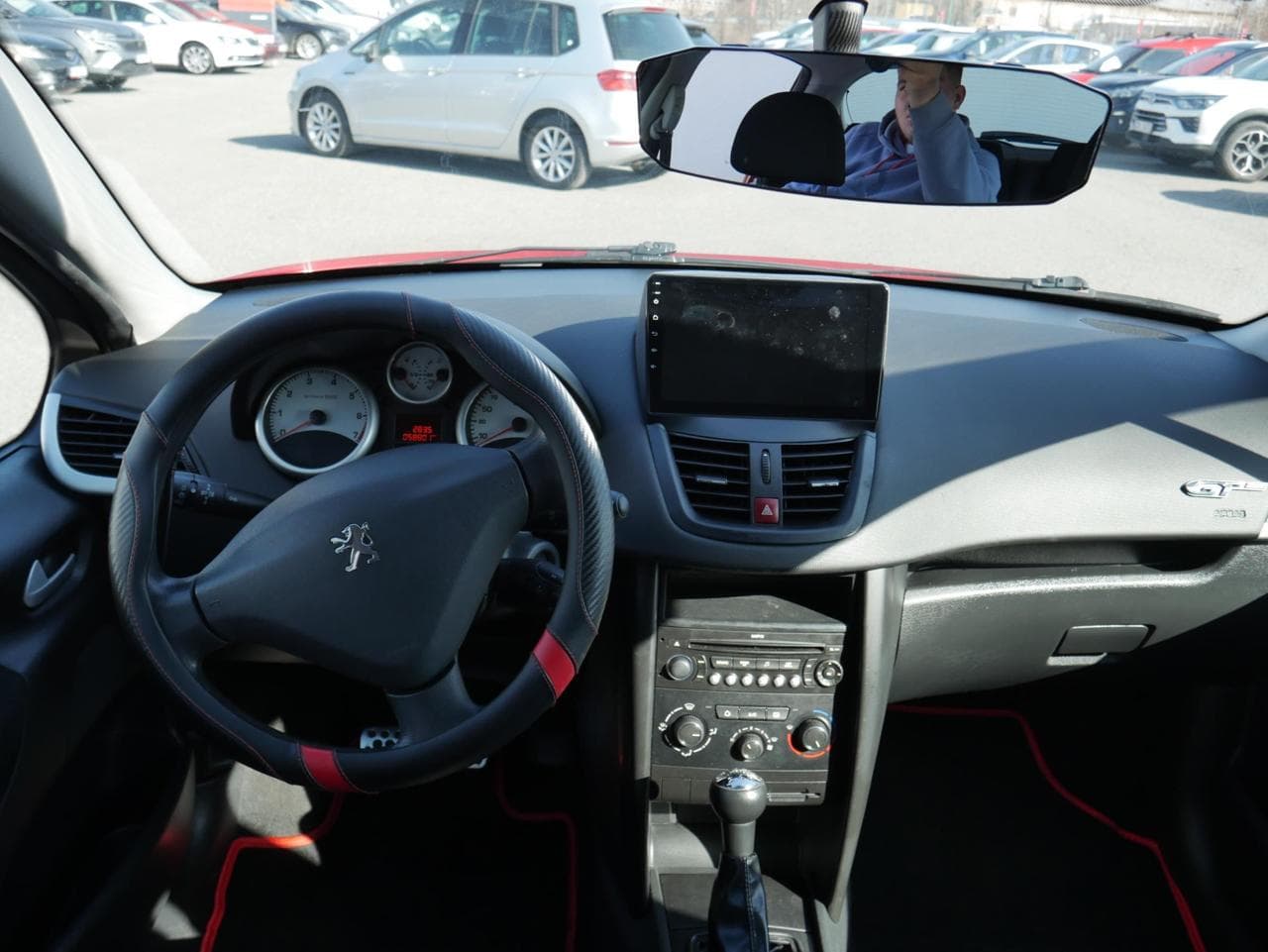 2010 Peugeot 207 - 9